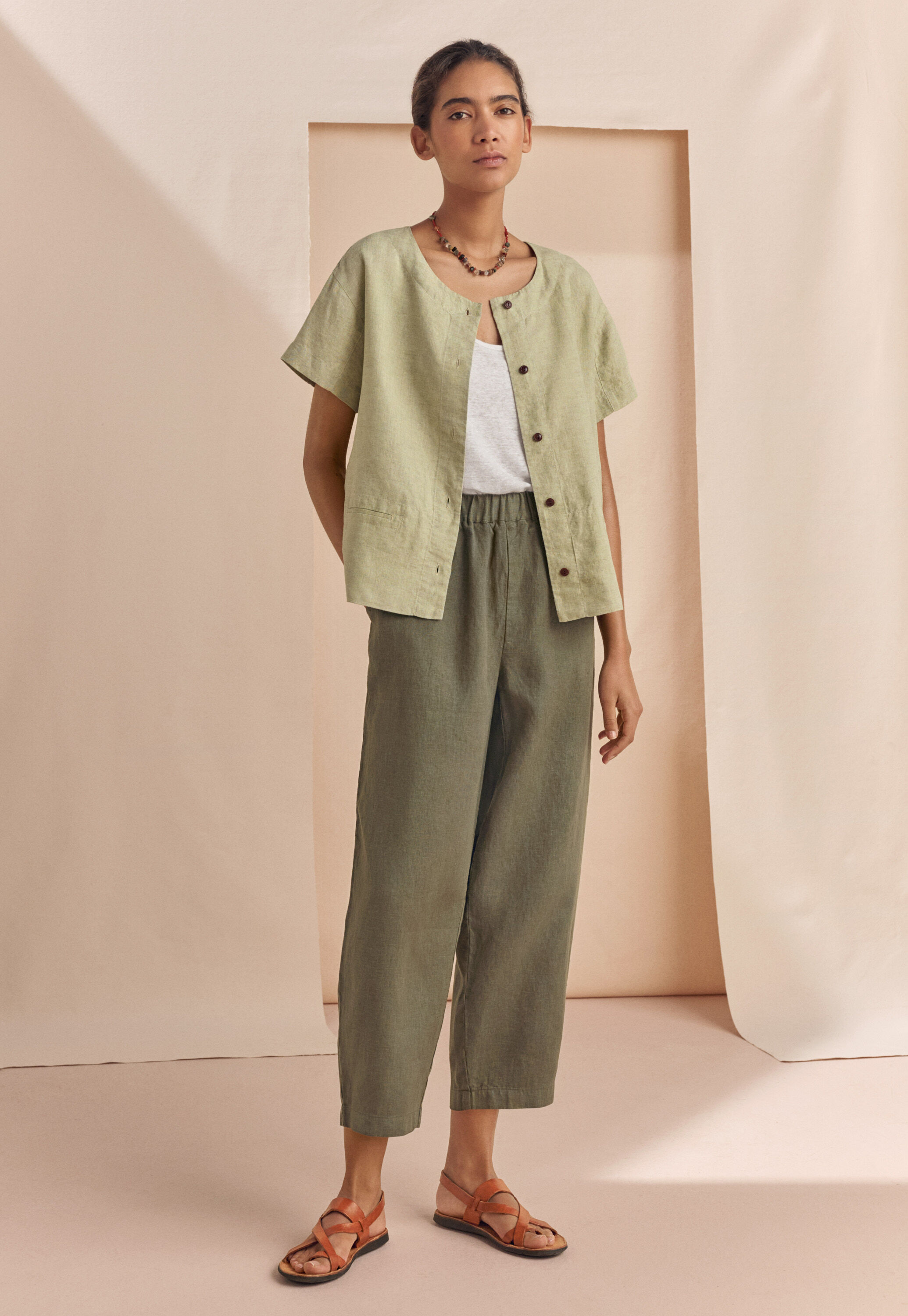 Short-sleeve blouse