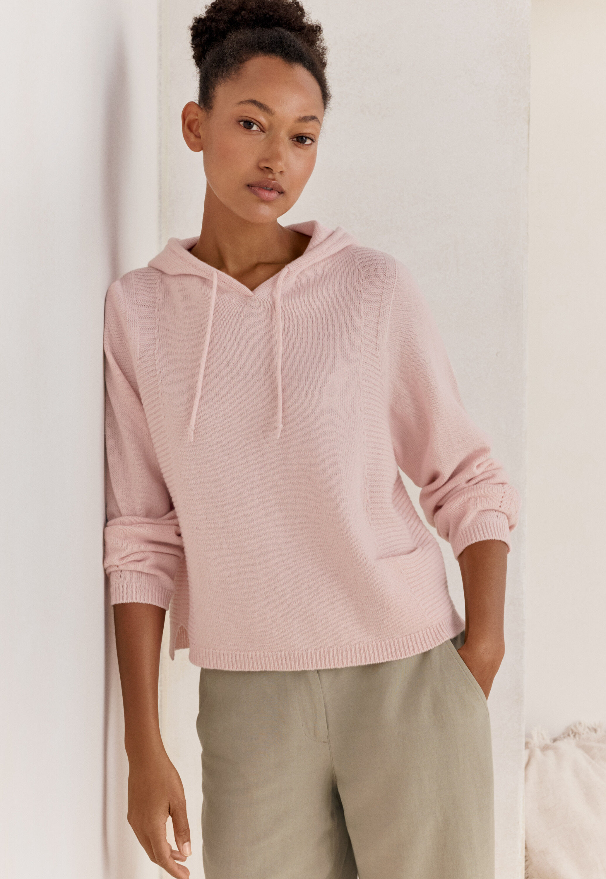 Knitted hoodie
