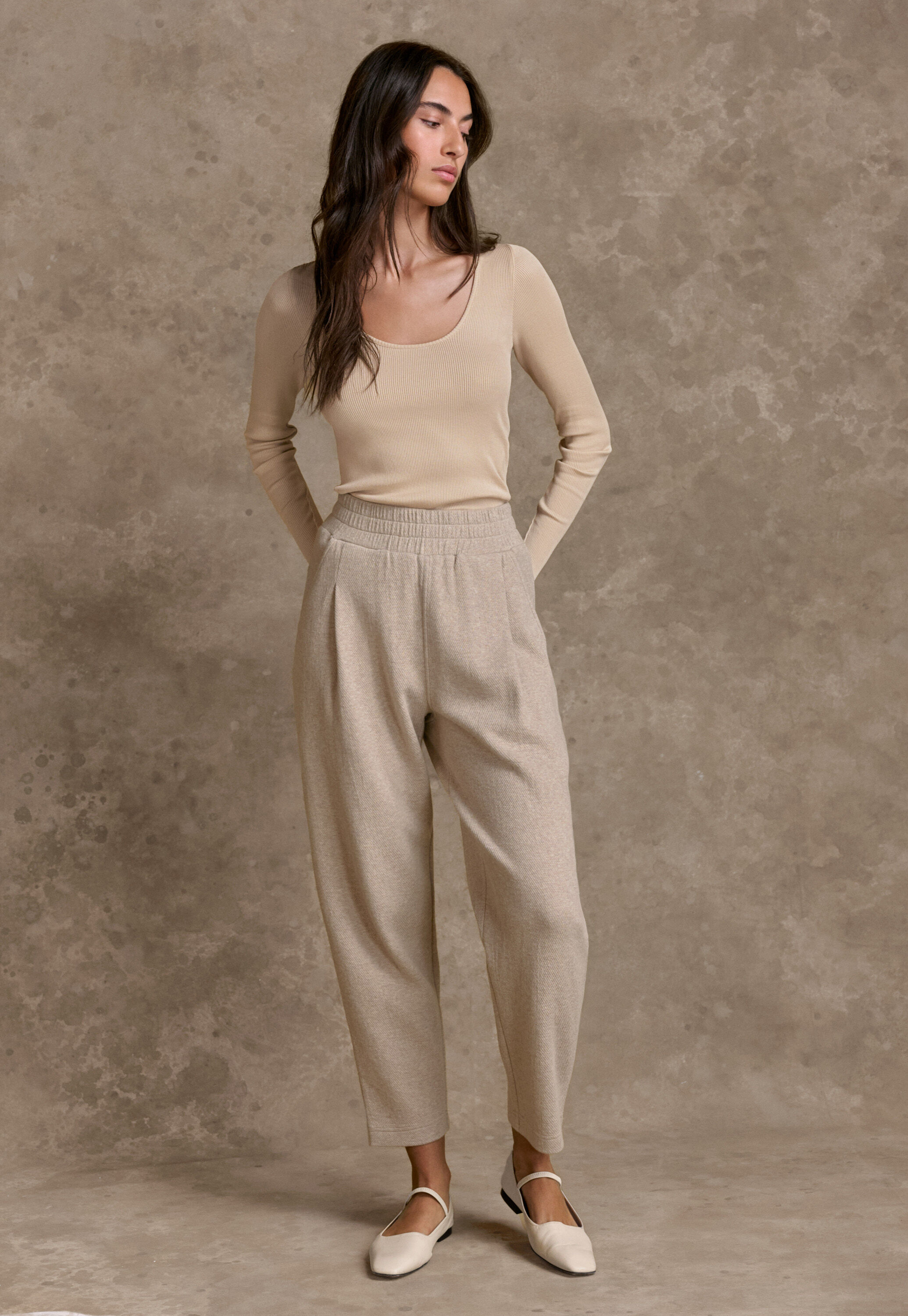 Scoop-neck top