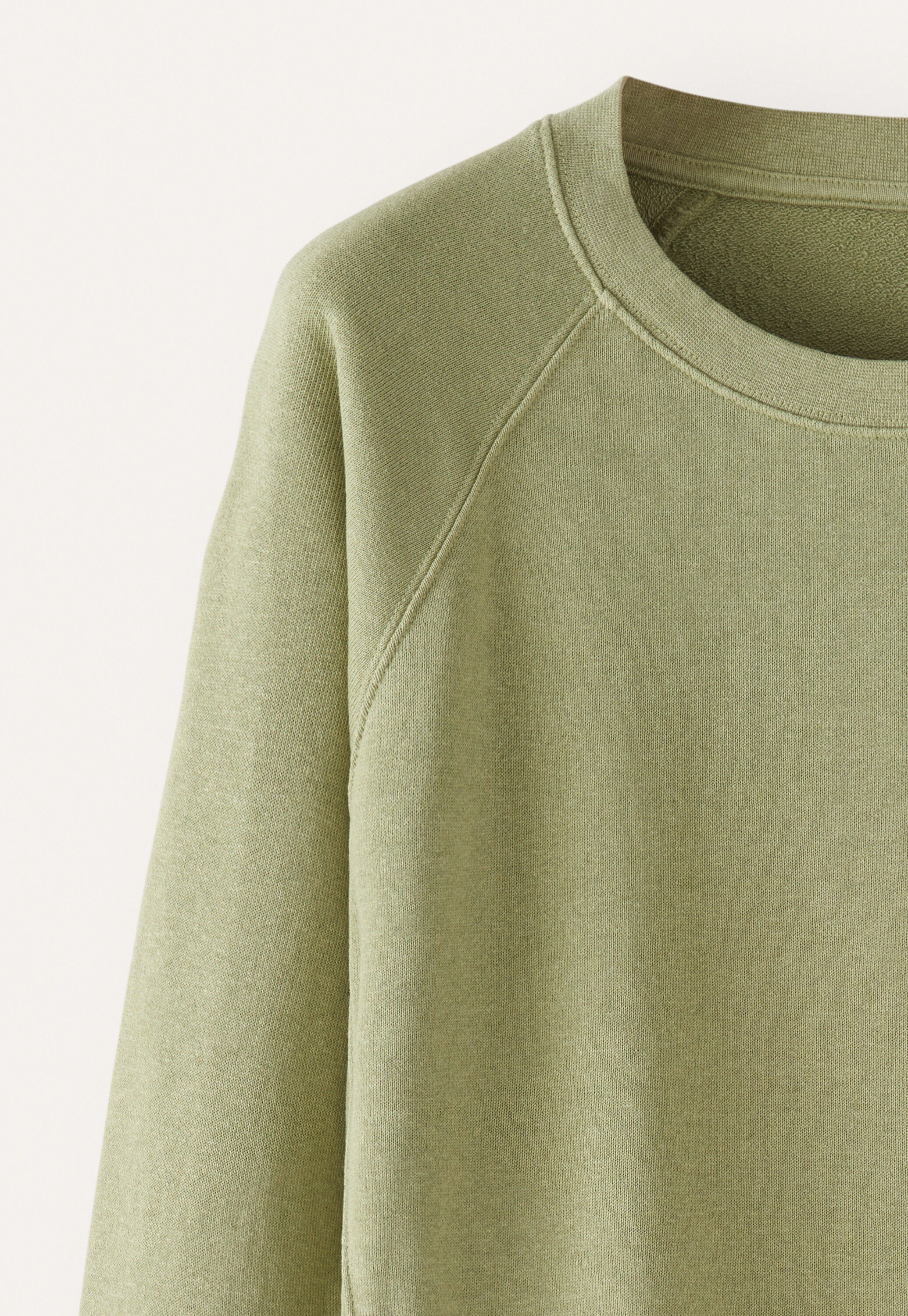 Raglan-sleeve top