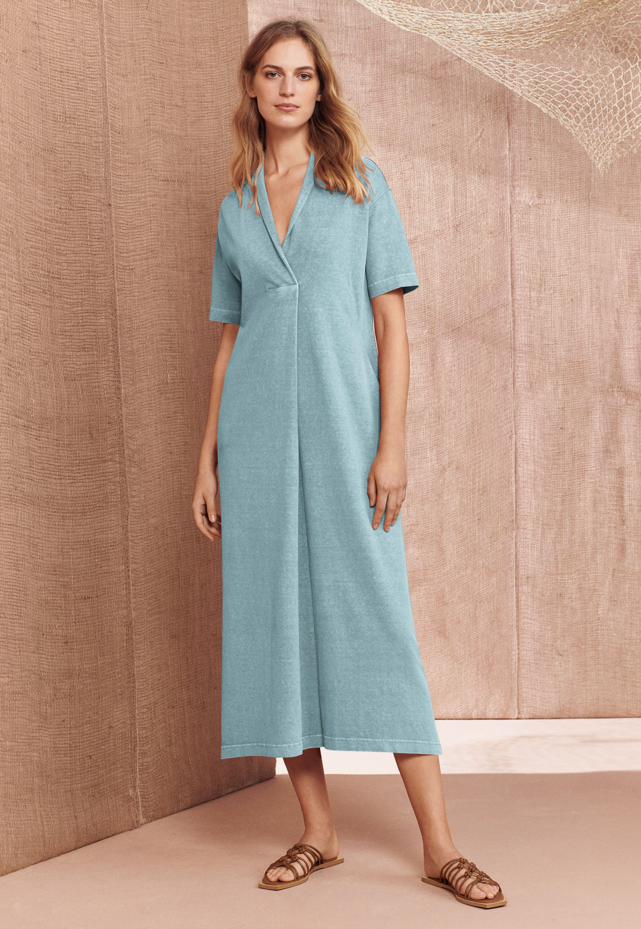 Shawl-collar dress