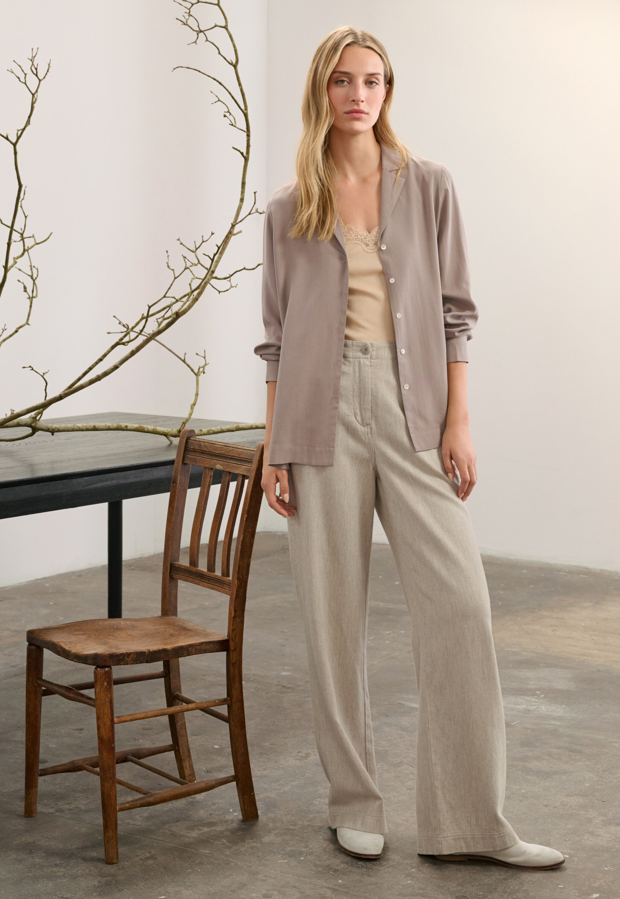 Lace-trim vest